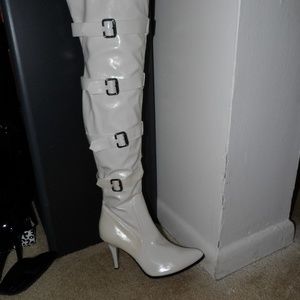 Milan 44 Kirin White Letherette thigh boots 9